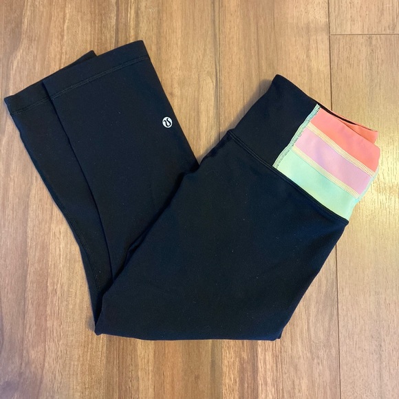 lululemon athletica Pants - Lululemon Wunder Under 21” crops size 4